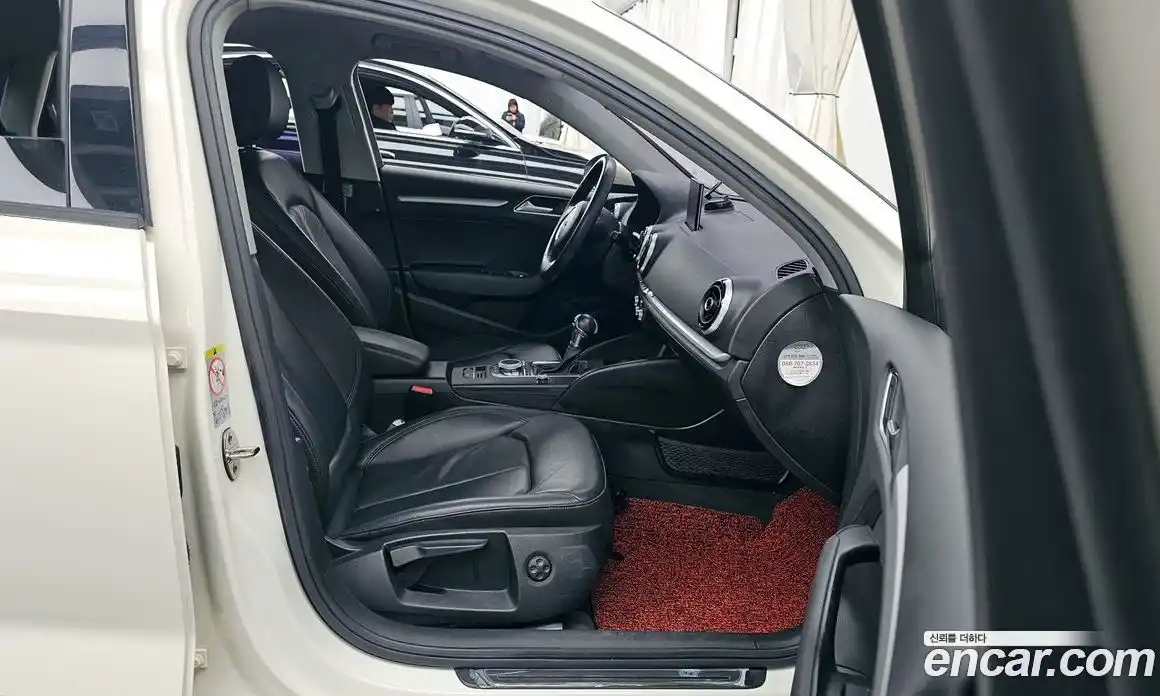 Audi A3 2015 2.0 Автомат в Москве № 162966, фото 13