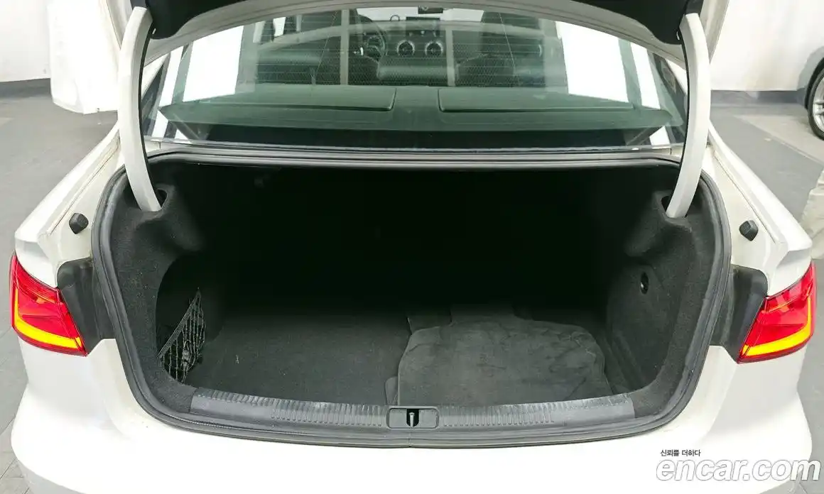 Audi A3 2015 2.0 Автомат в Москве № 162966, фото 7