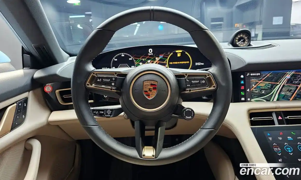 Porsche Taycan 2024 0.1 Автомат в Москве № 165110, фото 14