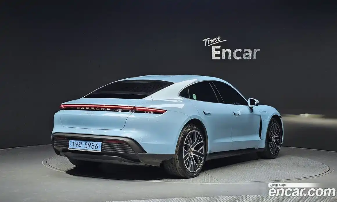 Porsche Taycan 2024 0.1 Автомат в Москве № 165110, фото 17