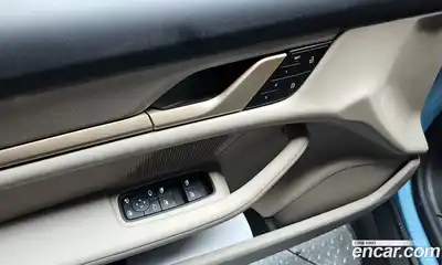 Porsche Taycan 2024 0.1 Автомат в Москве № 165110, миниатюра 3