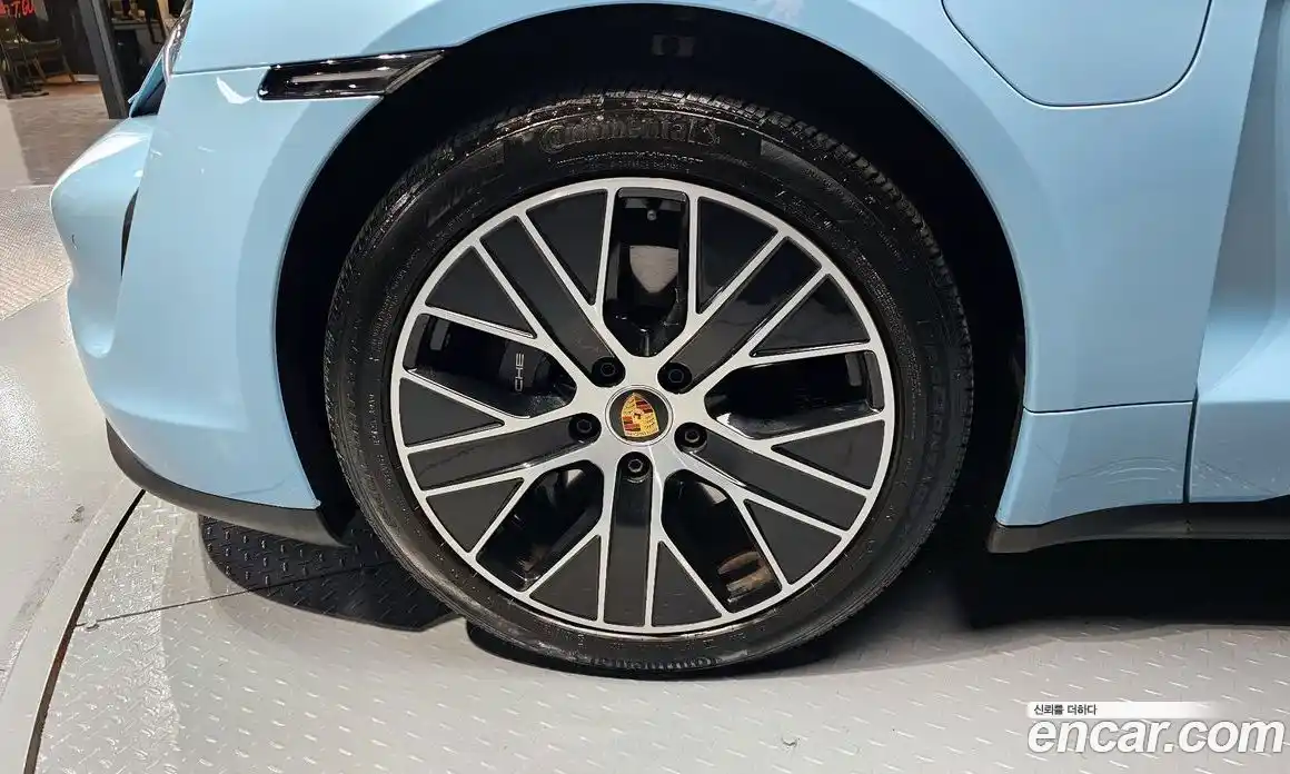 Porsche Taycan 2024 0.1 Автомат в Москве № 165110, фото 8