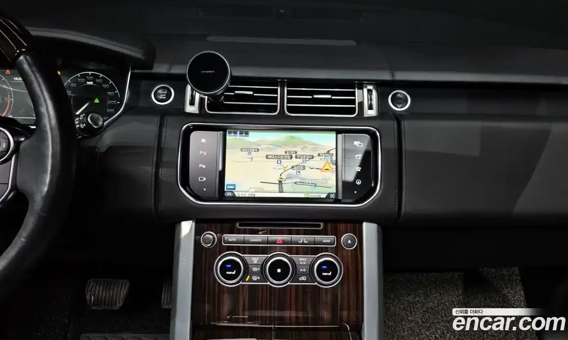 Land Rover Range-Rover 2016 4.4 Автомат в Москве № 166466, фото 15