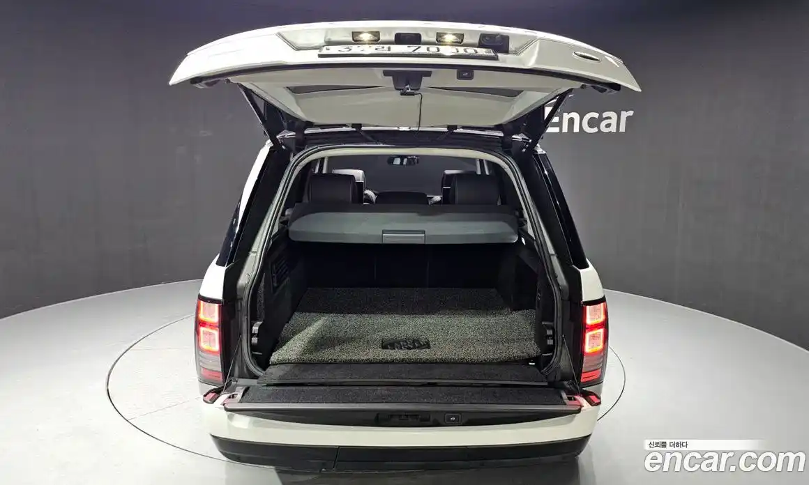 Land Rover Range-Rover 2016 4.4 Автомат в Москве № 166466, фото 20