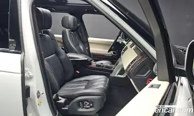 Land Rover Range-Rover 2017 4.4 Автомат в Москве № 166541, миниатюра 12