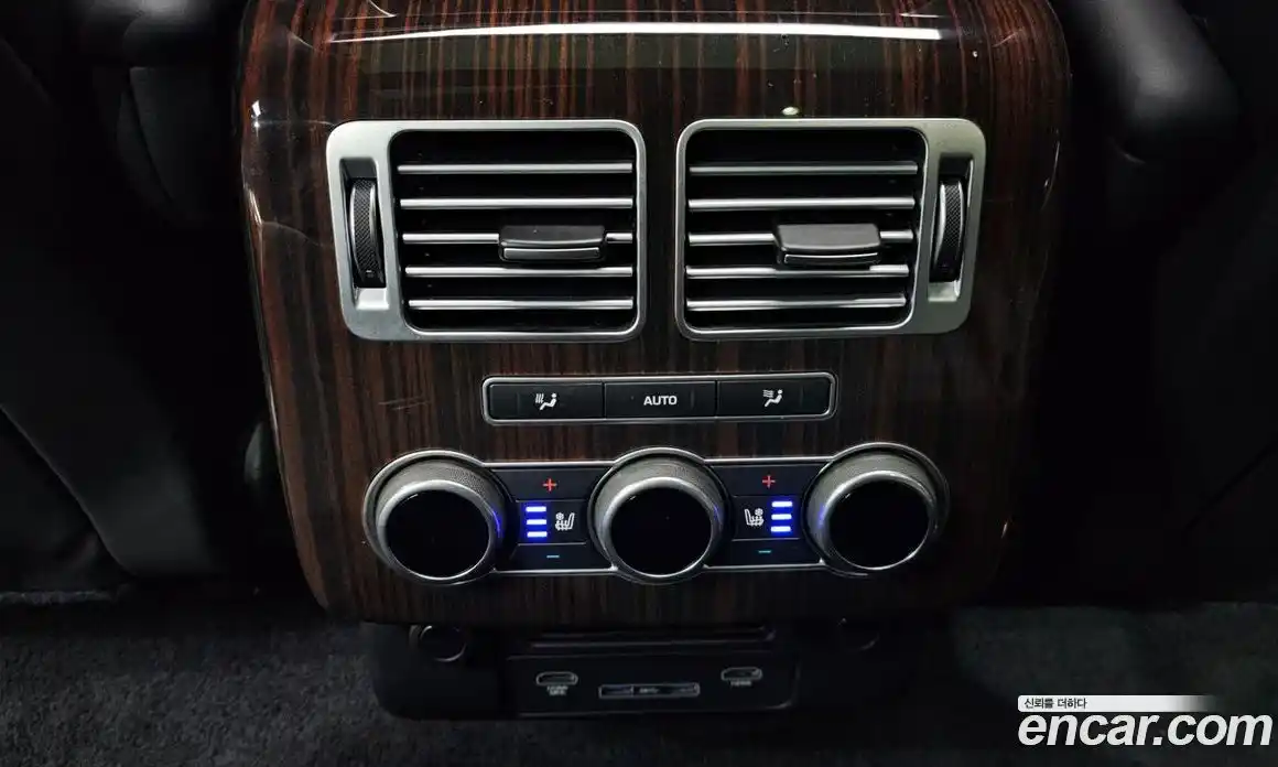 Land Rover Range-Rover 2017 4.4 Автомат в Москве № 166541, фото 20