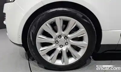 Land Rover Range-Rover 2017 4.4 Автомат в Москве № 166541, миниатюра 2