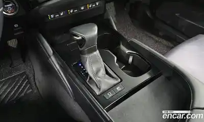 Lexus ES 2023 2.5 Автомат в Москве № 168138, миниатюра 2