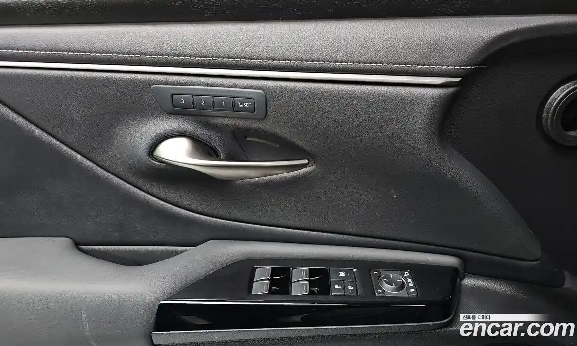 Lexus ES 2023 2.5 Автомат в Москве № 168138, фото 5