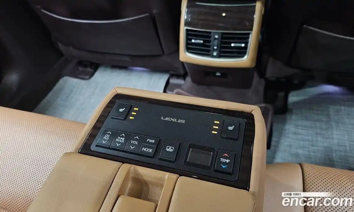 Lexus ES 2017 2.5 Автомат в Москве № 168227, фото 14