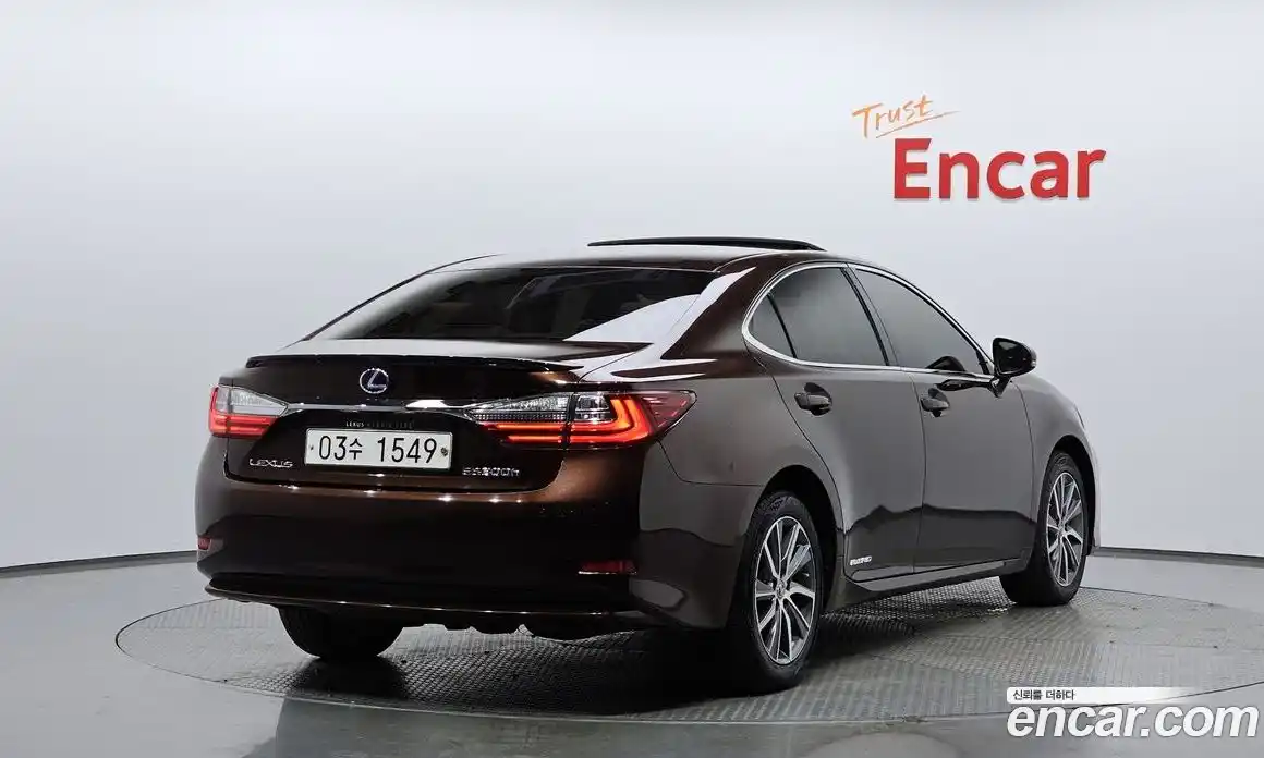 Lexus ES 2017 2.5 Автомат в Москве № 168227, фото 3