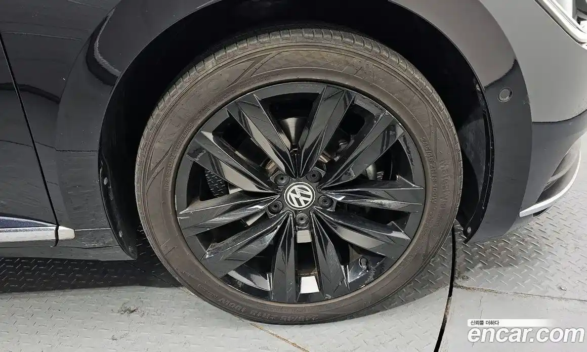 Volkswagen Arteon 2019 2.0 Автомат в Москве № 168938, фото 6