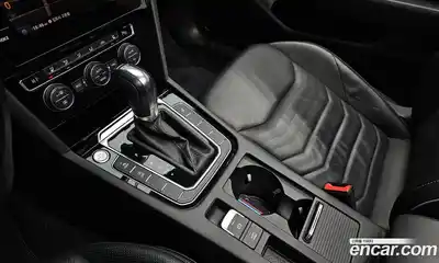 Volkswagen Arteon 2019 2.0 Автомат в Москве № 168938, миниатюра 10