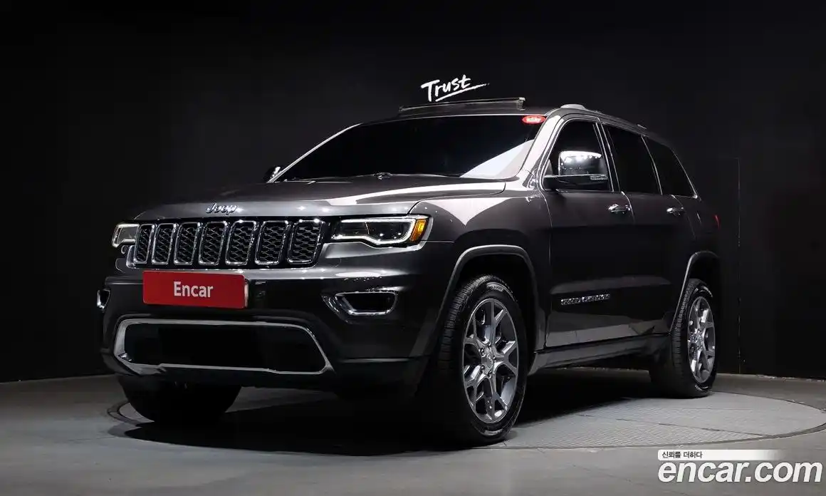 Jeep Cherokee 2019 3.6 Автомат в Москве № 169815, фото 1