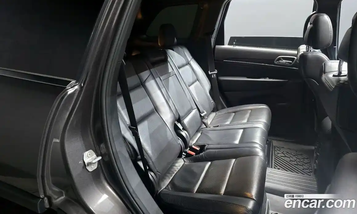 Jeep Cherokee 2019 3.6 Автомат в Москве № 169815, фото 14