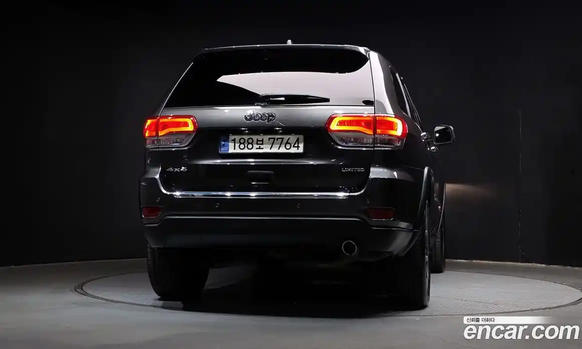 Jeep Cherokee 2019 3.6 Автомат в Москве № 169815, фото 18