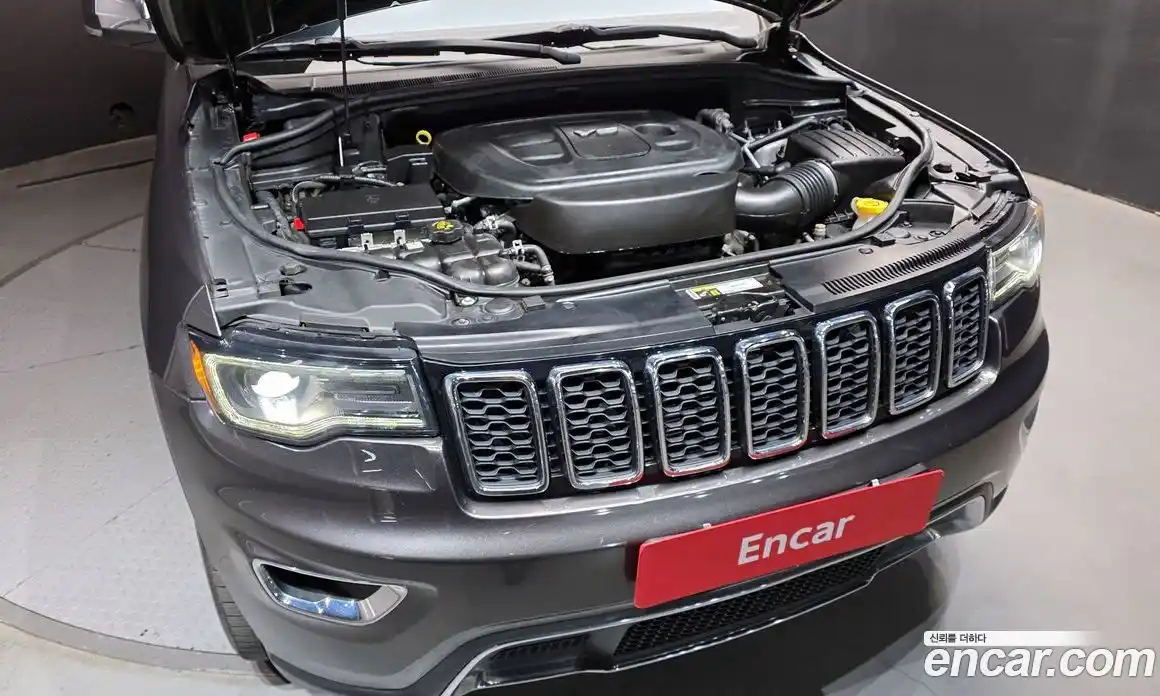 Jeep Cherokee 2019 3.6 Автомат в Москве № 169815, фото 5