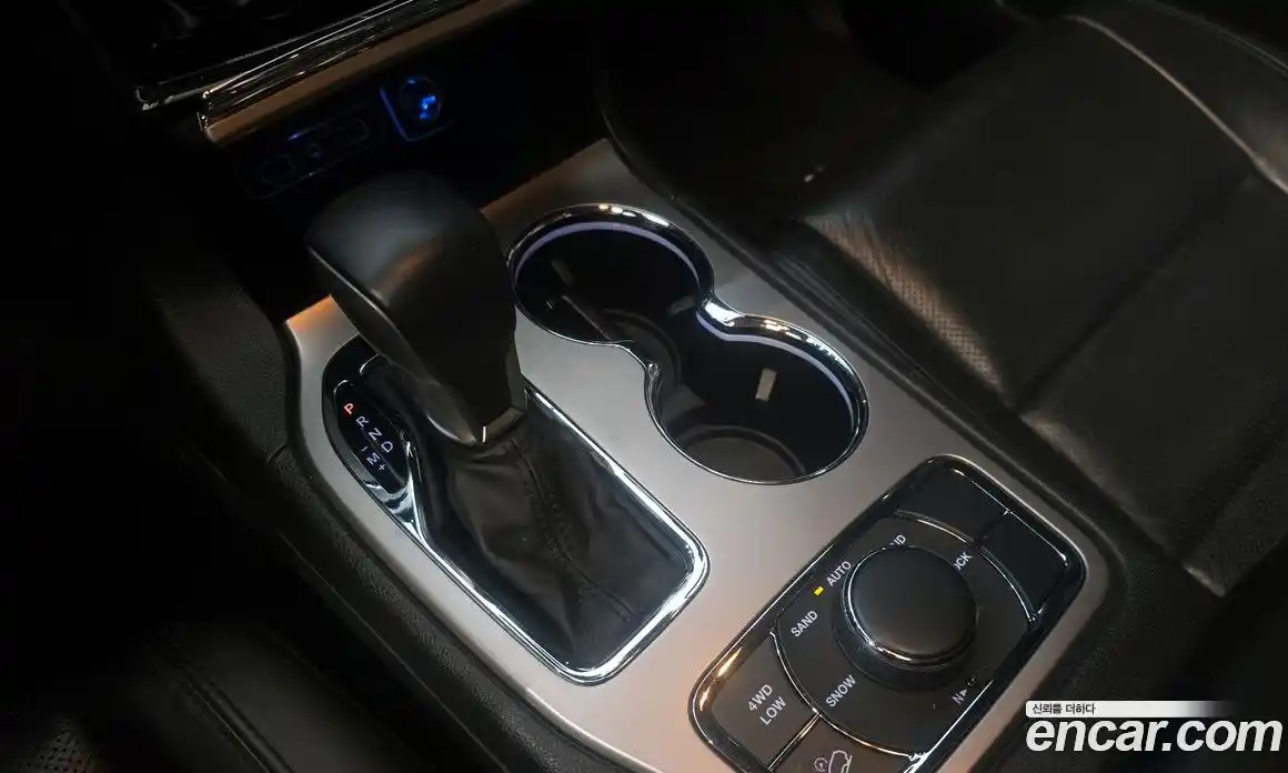 Jeep Cherokee 2019 3.6 Автомат в Москве № 169815, фото 10