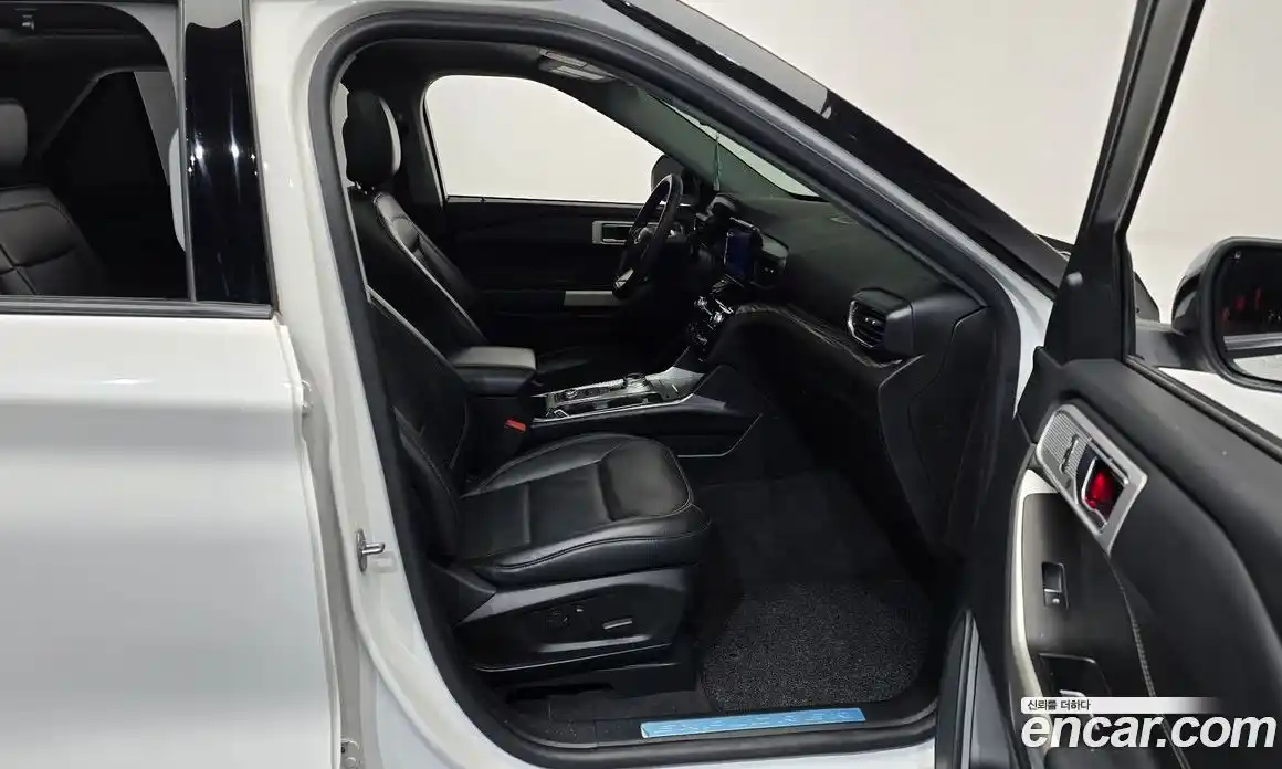 Ford Explorer 2022 2.3 Автомат в Москве № 170883, фото 19