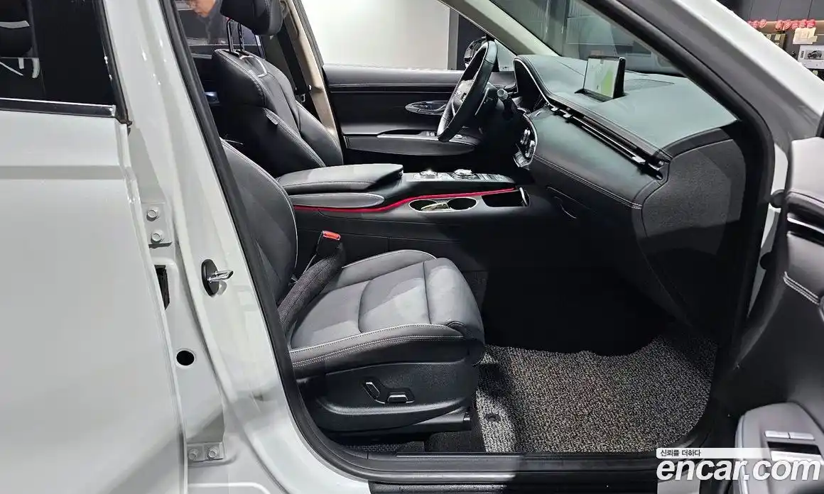 Genesis GV70 2023 2.5 Автомат в Москве № 1806, фото 9