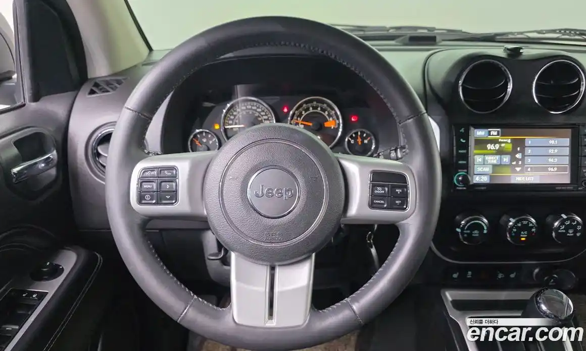 Jeep Compass 2015 2.4 Автомат в Москве № 181164, фото 18