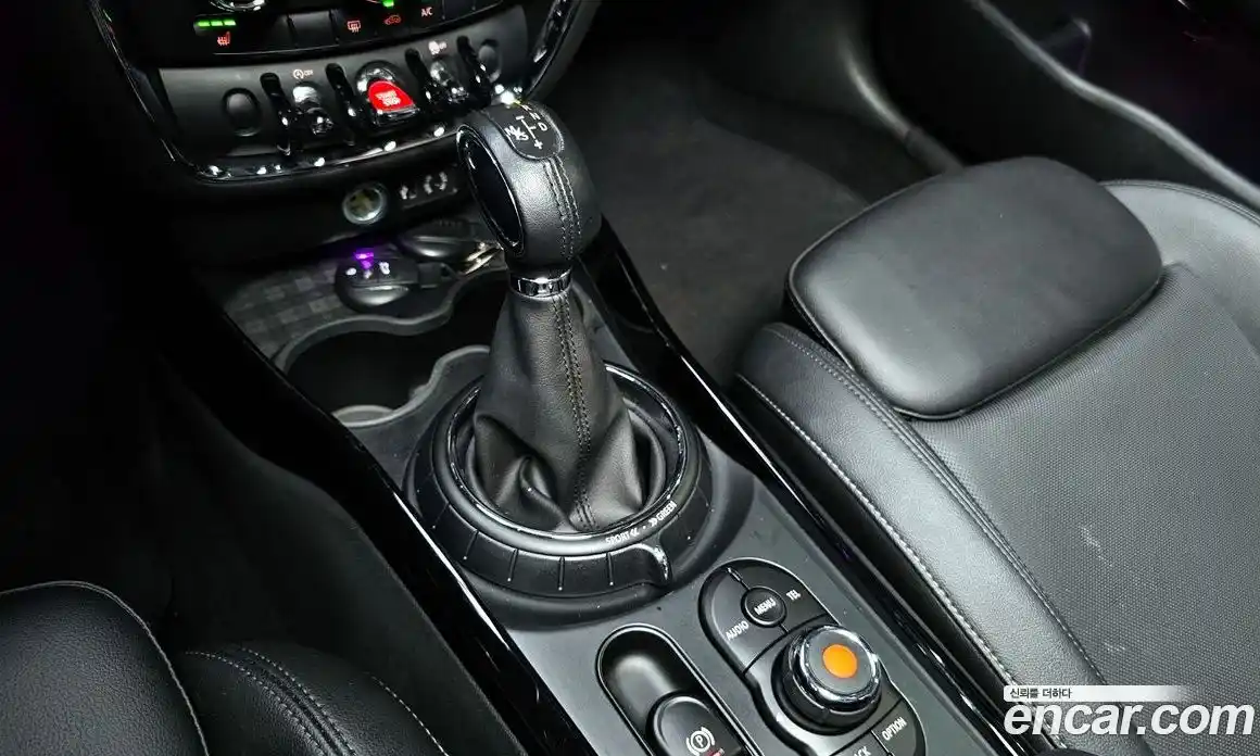 Mini Clubman 2016 1.5 Автомат в Москве № 190376, фото 8