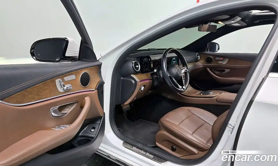 Mercedes-Benz E-Class 2021 2.0 Автомат в Москве № 192467, фото 16