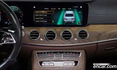 Mercedes-Benz E-Class 2021 2.0 Автомат в Москве № 192467, миниатюра 2