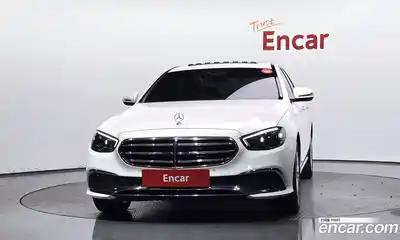 Mercedes-Benz E-Class 2021 2.0 Автомат в Москве № 192467, миниатюра 3