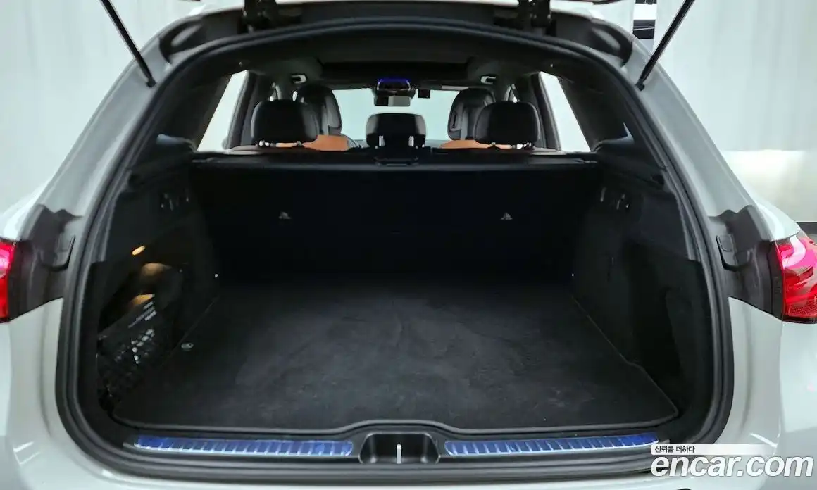 Mercedes-Benz GLC-Class 2024 2.0 Автомат в Москве № 193947, фото 10