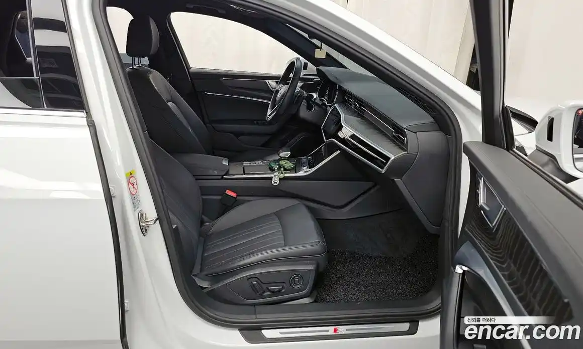 Audi A6 2021 2.0 Автомат в Москве № 196092, фото 14