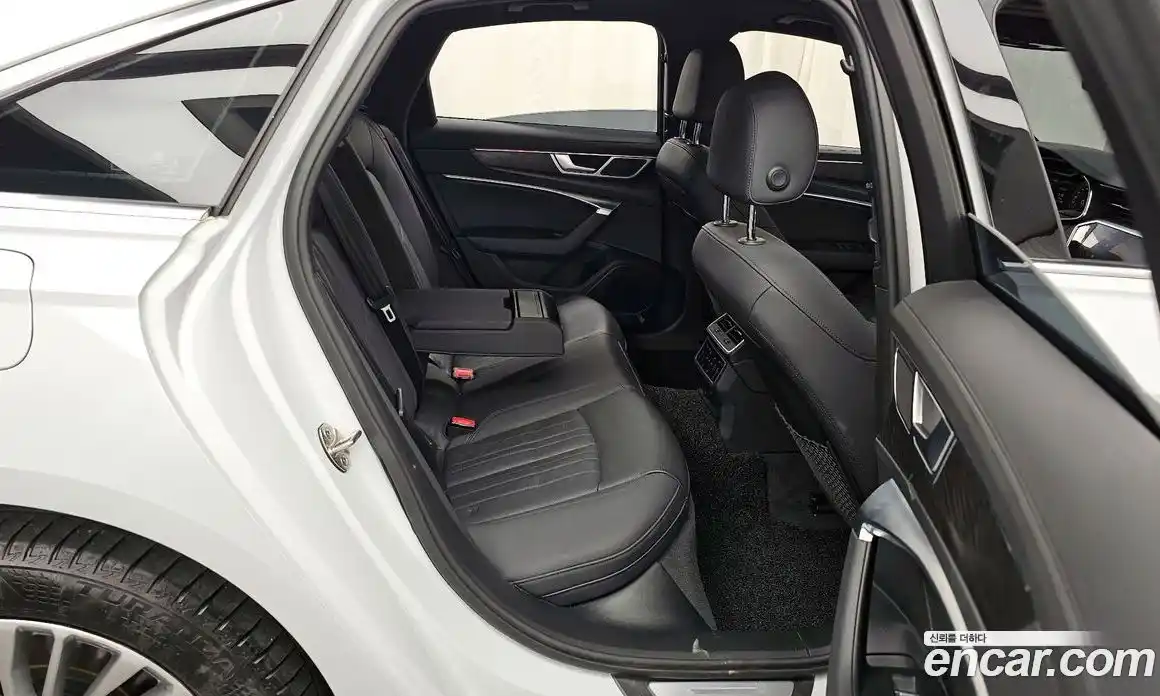 Audi A6 2021 2.0 Автомат в Москве № 196092, фото 19