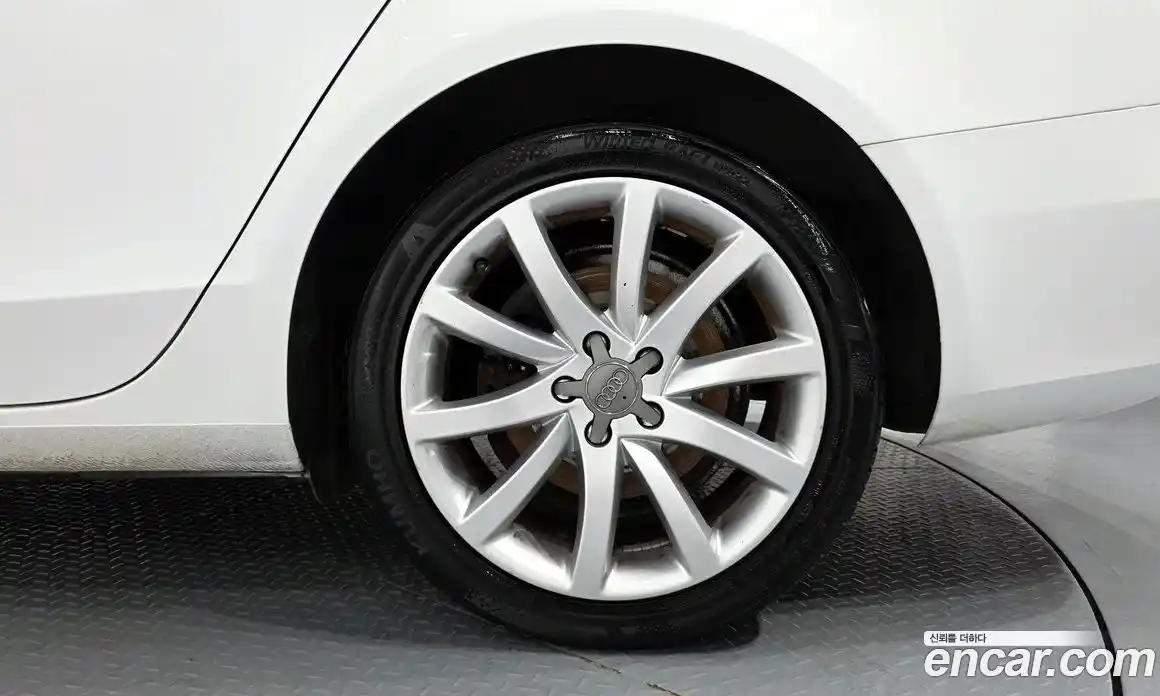 Audi A4 2015 2.0 Автомат в Москве № 196560, фото 15