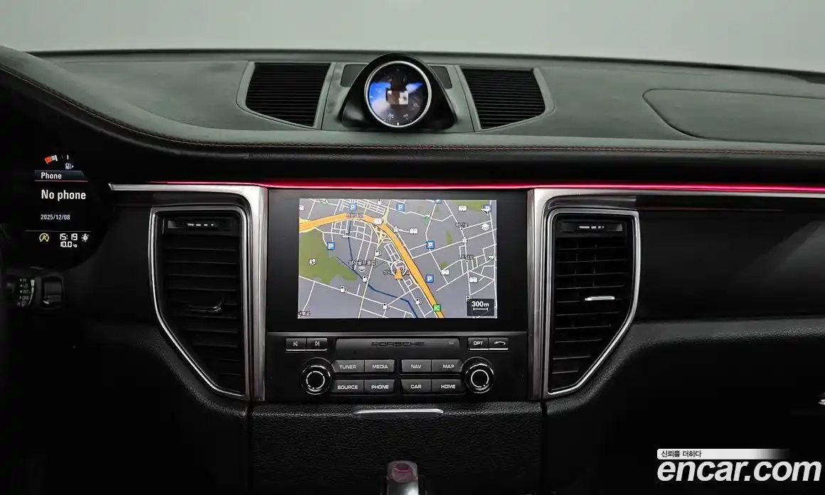 Porsche Macan 2018 2.0 Автомат в Москве № 197712, фото 1