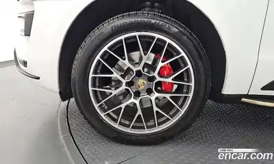 Porsche Macan 2018 2.0 Автомат в Москве № 197712, миниатюра 11