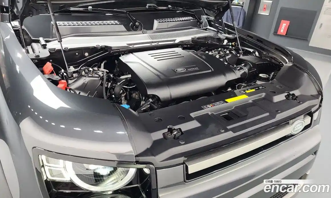 Land Rover Defender 2025 2.0 Автомат в Москве № 198085, фото 18