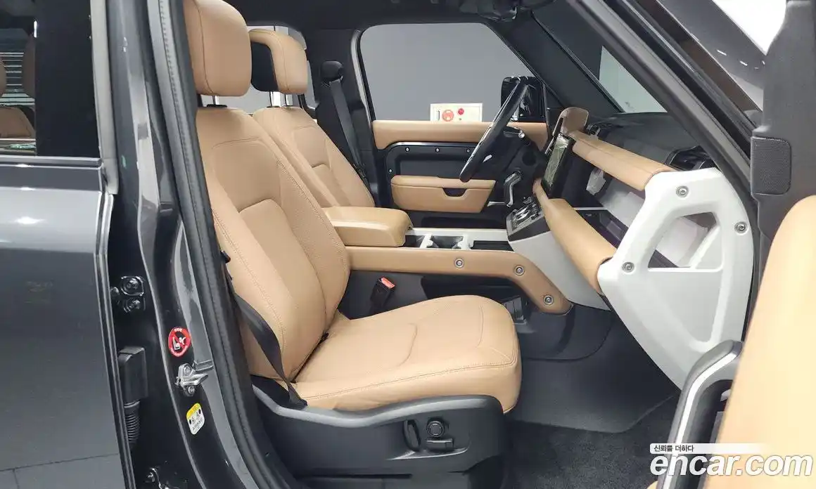 Land Rover Defender 2025 2.0 Автомат в Москве № 198085, фото 7