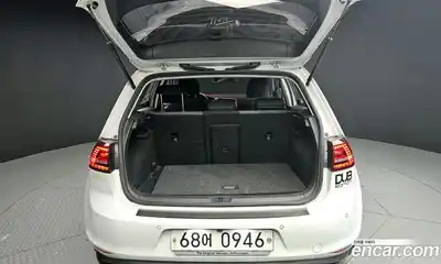 Volkswagen Golf 2016 2.0 Автомат в Москве № 199132, миниатюра 5