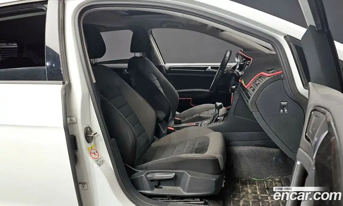 Volkswagen Golf 2016 2.0 Автомат в Москве № 199132, фото 9