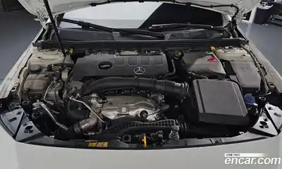 Mercedes-Benz CLA-Class 2023 2.0 Автомат в Москве № 205747, миниатюра 11