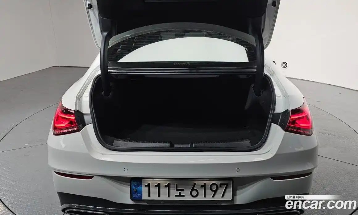 Mercedes-Benz CLA-Class 2023 2.0 Автомат в Москве № 205747, фото 8