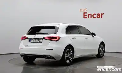 Mercedes-Benz A-Class 2021 2.0 Автомат в Москве № 208355, миниатюра 4