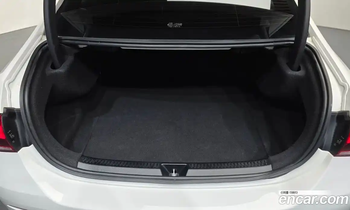 Mercedes-Benz A-Class 2022 2.0 Автомат в Москве № 209018, фото 20