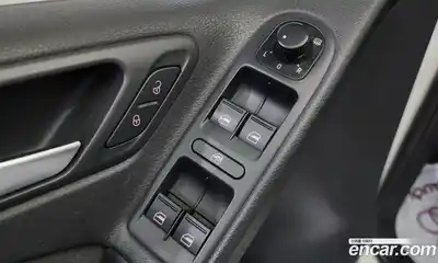 Volkswagen Golf 2012 1.4 Автомат в Москве № 210178, миниатюра 11