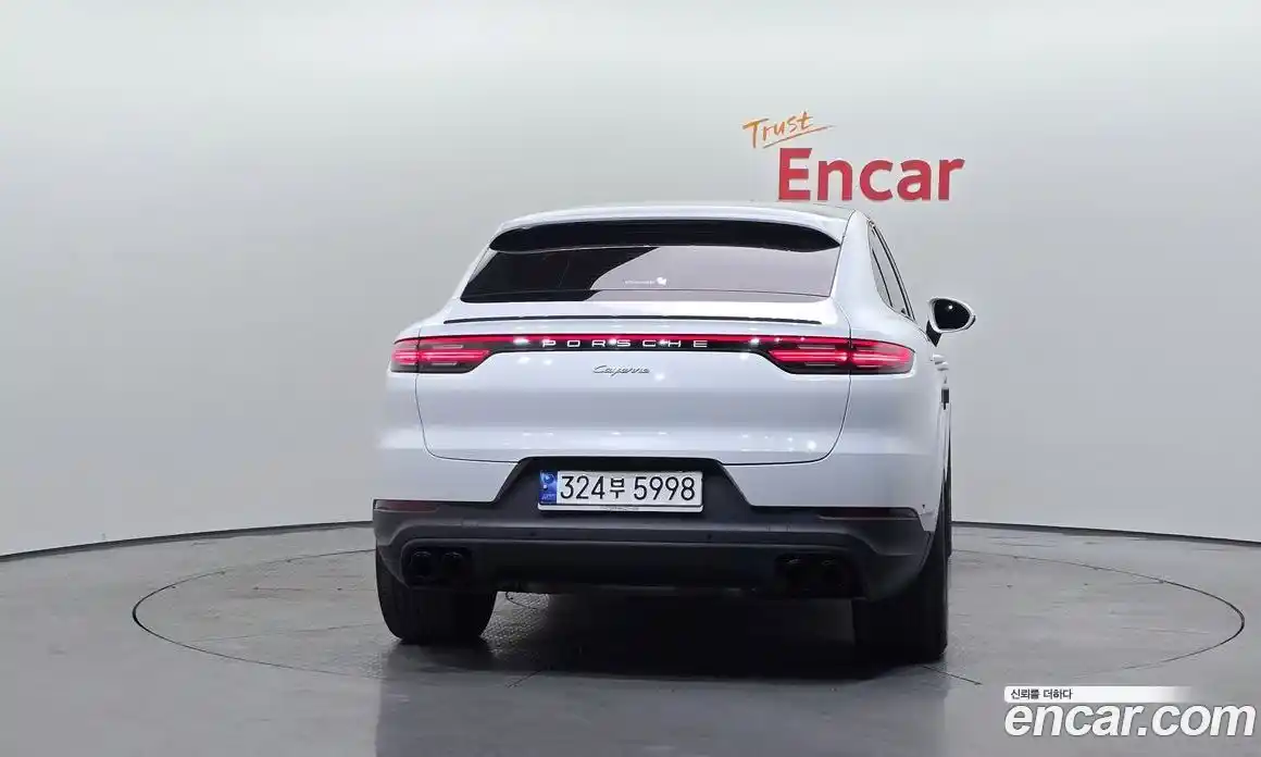 Porsche Cayenne 2023 3.0 Автомат в Москве № 213118, фото 18