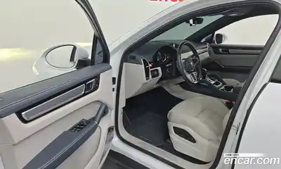 Porsche Cayenne 2023 3.0 Автомат в Москве № 213118, миниатюра 10