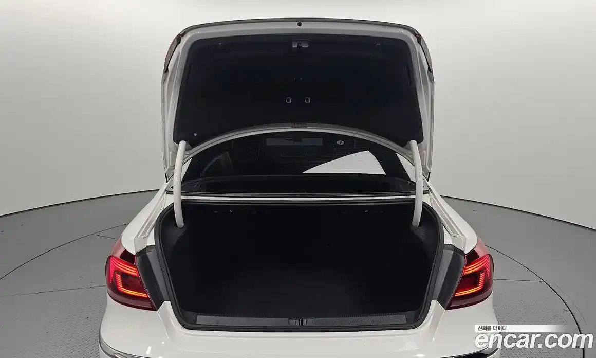 Volkswagen CC 2015 2.0 Автомат в Москве № 213127, фото 11