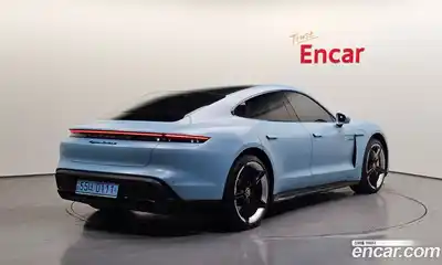 Porsche Taycan 2023 0.1 Автомат в Москве № 213178, миниатюра 3