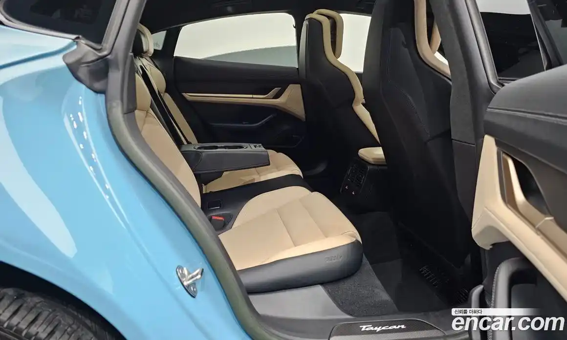 Porsche Taycan 2023 0.1 Автомат в Москве № 213178, фото 4