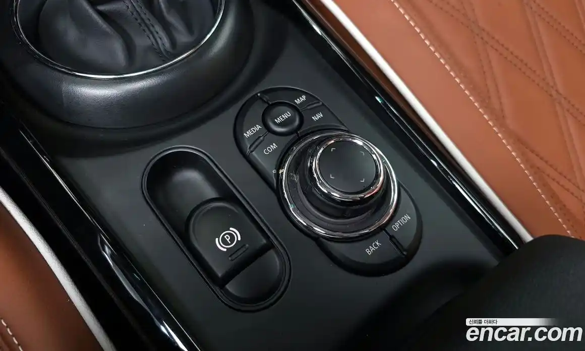 Mini Clubman 2024 2.0 Автомат в Москве № 214005, фото 16